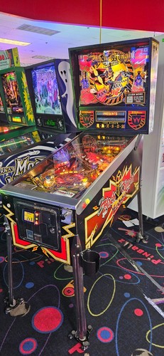 Black knight 2000 pinball - knight,